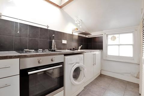 2 bedroom flat to rent, Agamemnon Road, West Hampstead