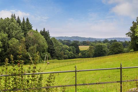 3 bedroom detached house to rent, Combe Lane, Chiddingfold, Godalming, Surrey, GU8