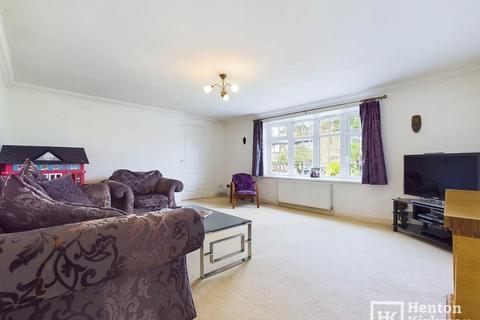 16 Glencree, Billericay, CM11 1EB
