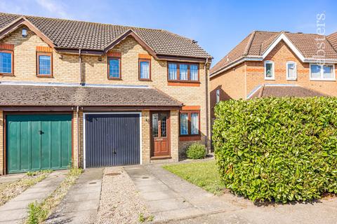 3 bedroom semi-detached house for sale, Thistledown Road, Norwich NR10