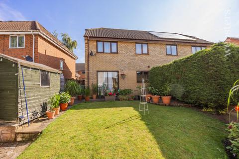 3 bedroom semi-detached house for sale, Thistledown Road, Norwich NR10