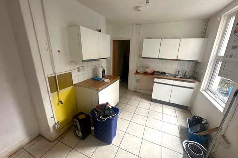 39 Partridge Road, Tonypandy, CF40 2LR