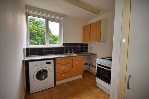undefined, Green Hill Way, Shirley B90