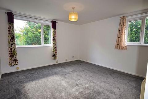 undefined, Green Hill Way, Shirley B90
