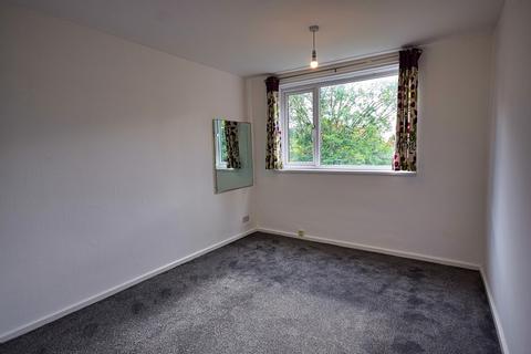 undefined, Green Hill Way, Shirley B90