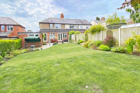 3 bedroom semi-detached house for sale, Woodlands Avenue, Harrogate