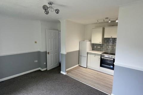 1 bedroom ground floor maisonette to rent, Victoria Gardens, Colchester
