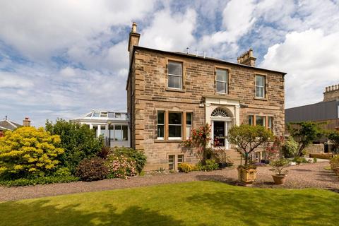 7 bedroom detached house to rent, Westgate, North Berwick, East Lothian