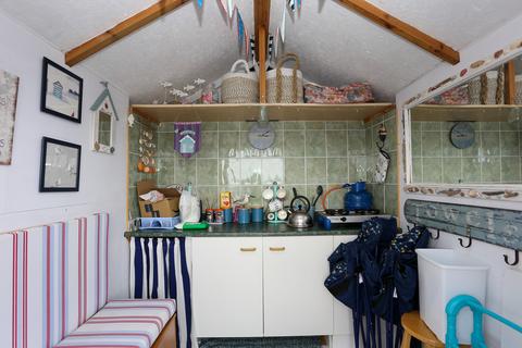 Chalet for sale, Beach hut 695, Felixstowe IP11