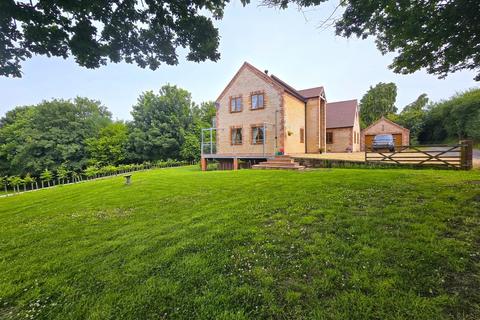 4 bedroom detached house to rent, Harmer Hill, Shrewsbury, Shropshire