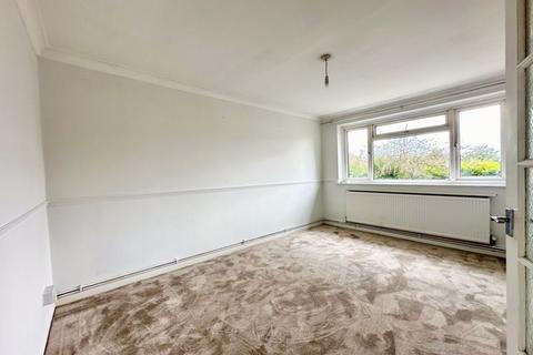 2 Gresham Close, Bexley, DA5 1EW