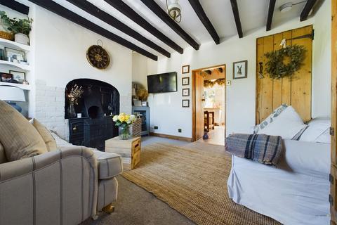 83 Efflinch Lane, Barton Under Needwood, Burton-on-trent, DE13 8EU