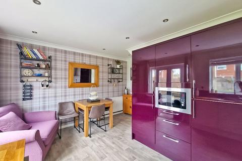 10 Breydon Grove, Willenhall, WV13 3HT