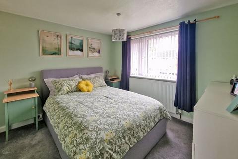 10 Breydon Grove, Willenhall, WV13 3HT