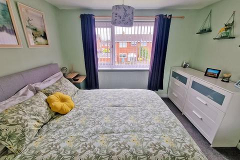 10 Breydon Grove, Willenhall, WV13 3HT