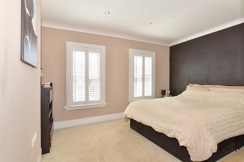 2 bedroom terraced house for sale, Malling Road, Snodland, Kent