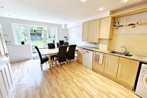 3 bedroom terraced house for sale, Canterbury Close, Erdington, Birmingham, B23 7QL