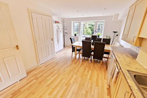 27 Canterbury Close, Erdington, Birmingham, B23 7QL