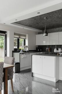 221 Leesons Hill, Chislehurst, BR7 6QJ