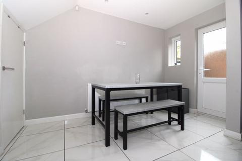 4 Brookfield Close, Walsall, WS9 8JU