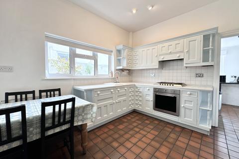 52 Broniestyn Terrace, Trecynon, Aberdare, CF44 8EG