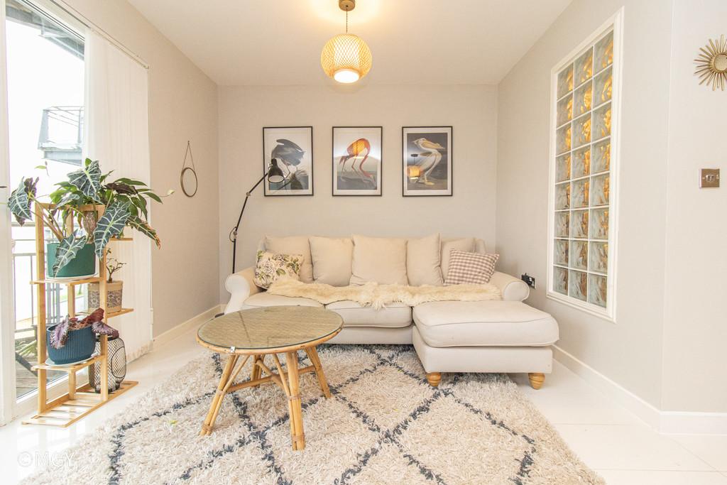 410 Catrine-04