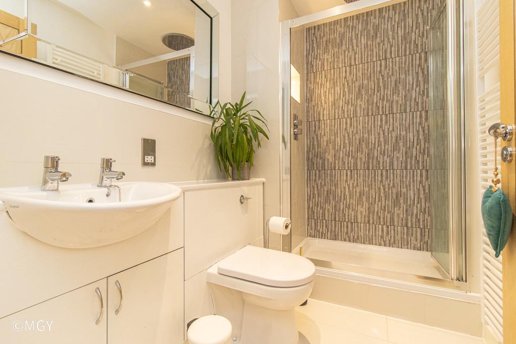 410 Catrine-16