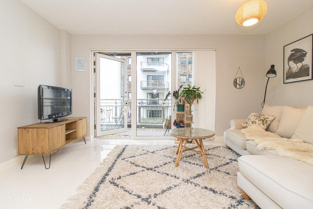 410 Catrine-05