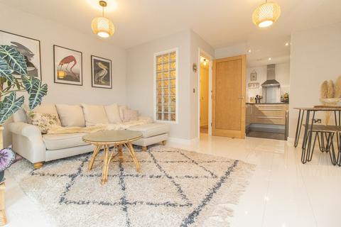 undefined, Catrine, Victoria Wharf, Cardiff