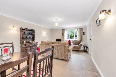 2 bedroom apartment for sale, Yew Tree Court, Bury St. Edmunds