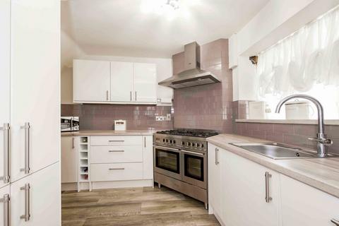 22 Ash Grove, Harefield, Uxbridge, UB9 6EX