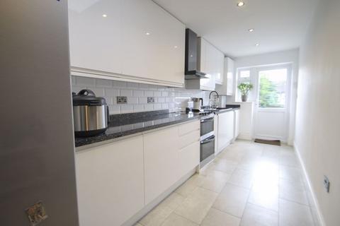 35 The Fairway, Northolt, UB5 4SL