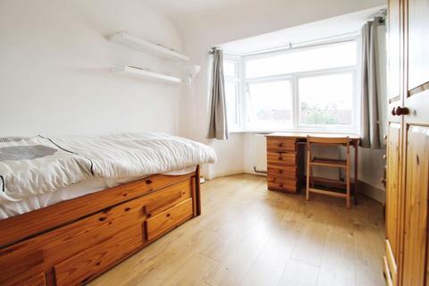 35 The Fairway, Northolt, UB5 4SL