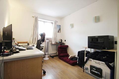 35 The Fairway, Northolt, UB5 4SL