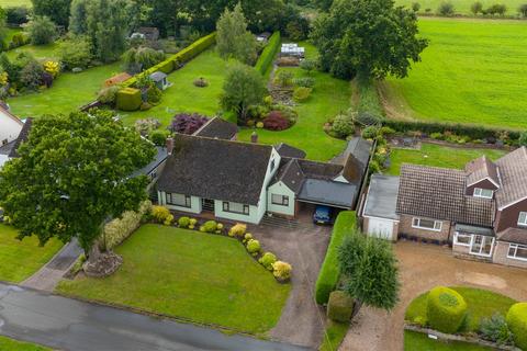 4 bedroom detached bungalow for sale, Perrymill Lane, Sambourne, Redditch, B96 6PD