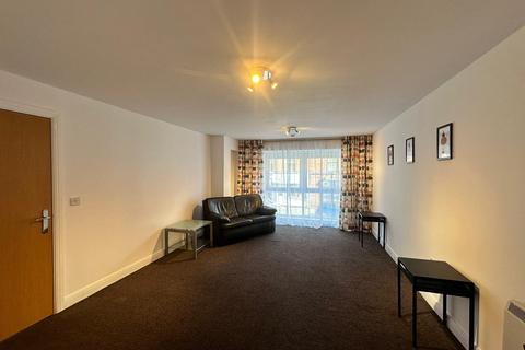 3 bedroom apartment to rent, Royal Plaza, Westfield Terrace, Sheffield