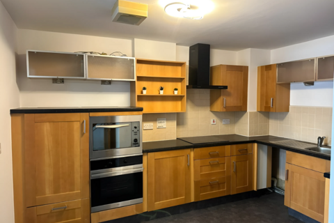 3 bedroom apartment to rent, Royal Plaza, Westfield Terrace, Sheffield