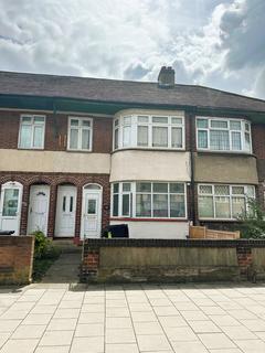 2 bedroom ground floor flat for sale, High Road, Chadwell Heath, RM6 4BA