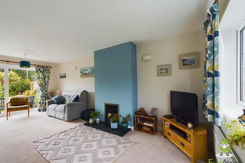 4 bedroom semi-detached house for sale, Radford Gardens, Basingstoke, Hampshire, RG21