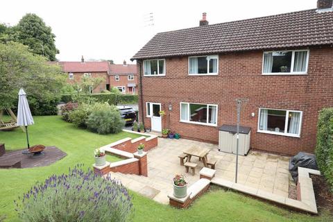 4 bedroom end of terrace house for sale, Ferndale Crescent, Macclesfield