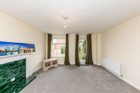 2 bedroom terraced house to rent, Lower Canes, Yateley