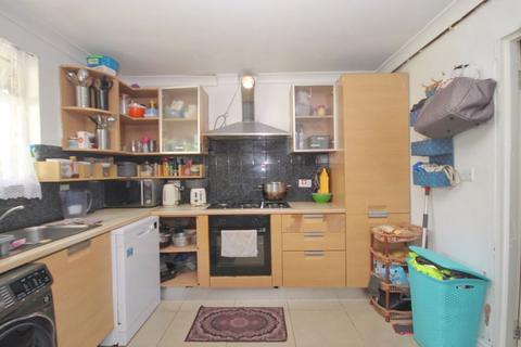 3 bedroom semi-detached house for sale, Costons Avenue, Greenford