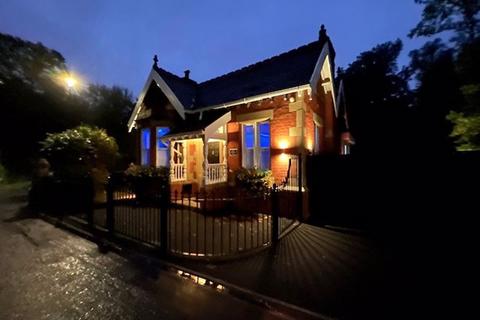 3 bedroom detached house for sale, Hill Road, Preston PR1