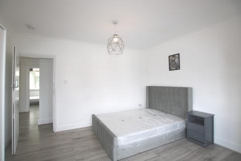 4 bedroom maisonette to rent, Fleetwood Road, Dollis Hill, London, NW10