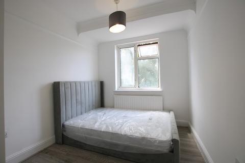 4 bedroom maisonette to rent, Fleetwood Road, Dollis Hill, London, NW10