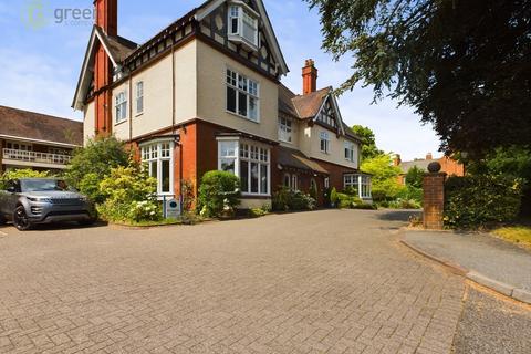 2 bedroom apartment for sale, Four Oaks Road, Sutton Coldfield B74