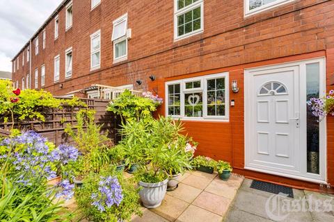 25 Halidon Close, London, E9 6EE