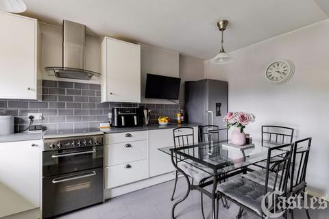 25 Halidon Close, London, E9 6EE