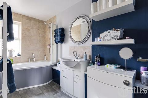 25 Halidon Close, London, E9 6EE