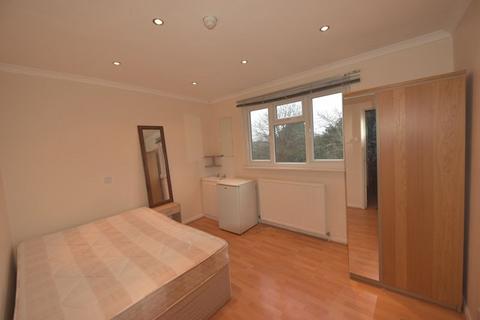 Flat share to rent, Longley Road, Tooting Broad Way,